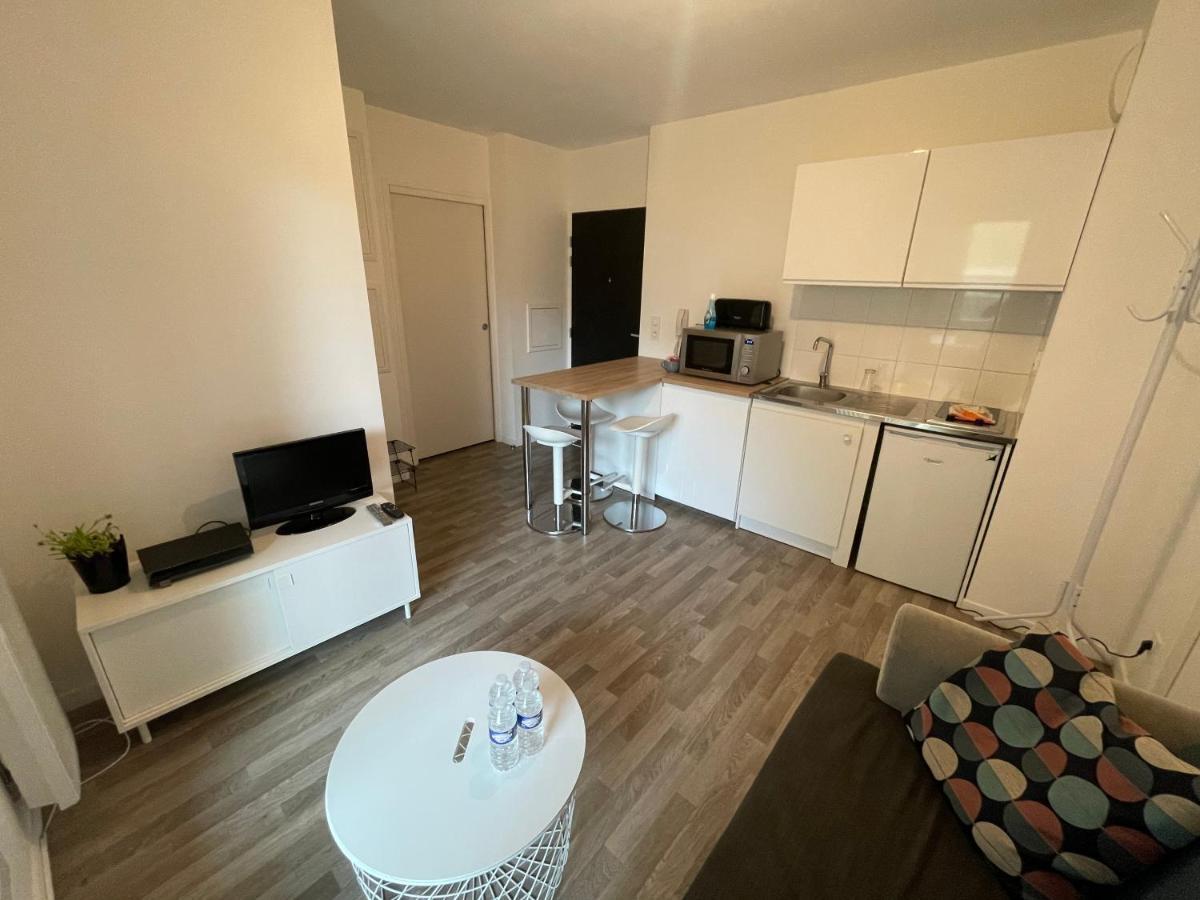 Gredi, Appt Avec Parking Et Terrasse A Caen Apartment Exterior photo